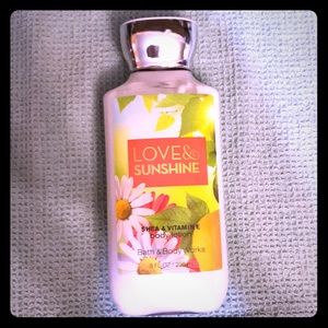 Love & Sunshine scented body lotion